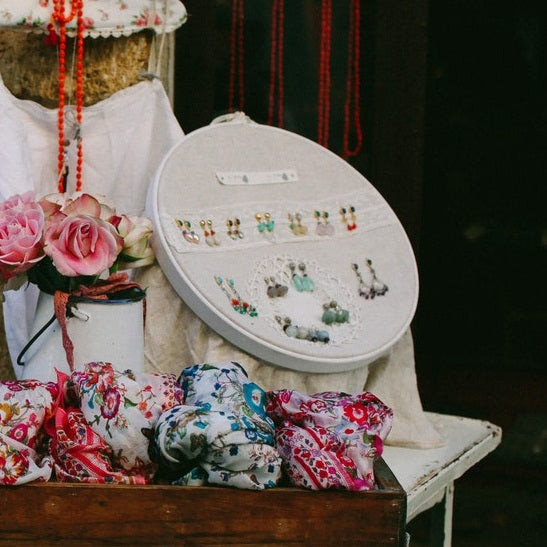 5 Easy DIY Earring Cards