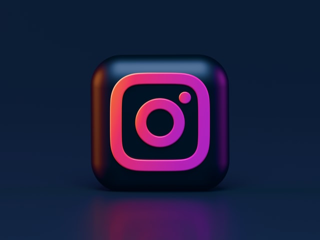 How to Promote Your Jewelry Business with Instagram Stories
