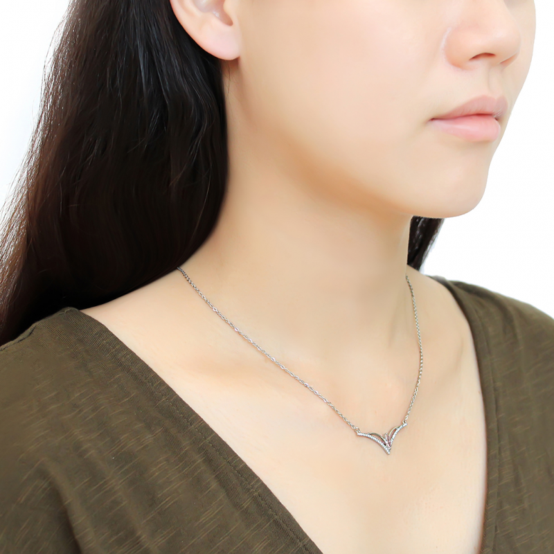 Best Necklaces to Wear for Video Meetings