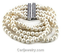 Going all out with wholesale jewelry