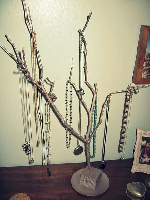 Wholesale Fashion Jewelry Tips: Display Ideas for Wholesale Necklaces