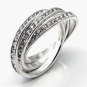 The Right Ring for People with Skin Allergies