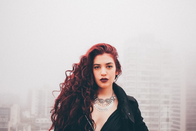 6 Reasons to Sell Women’s Fashion Jewelry Today