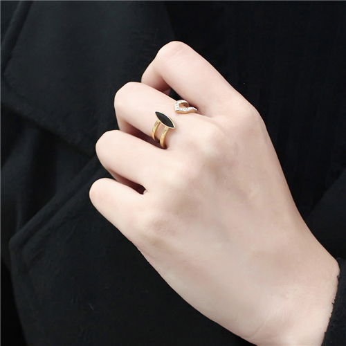 CJE3591 Wholesale Women's Stainless Steel Top Grade Crystal Jet Minimal Ring