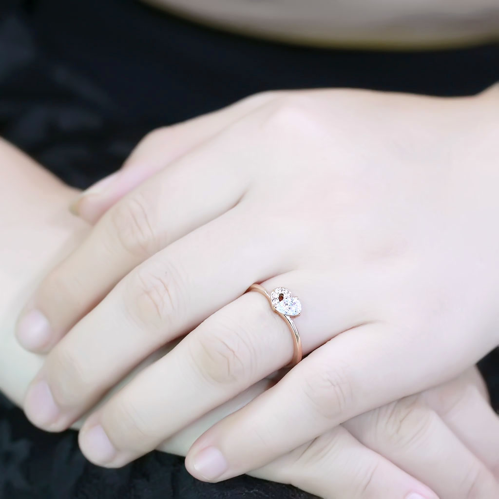 CJ3713 Wholesale Women's Stainless Steel IP Rose Gold AAA Grade CZ Clear Heart Minimal Ring