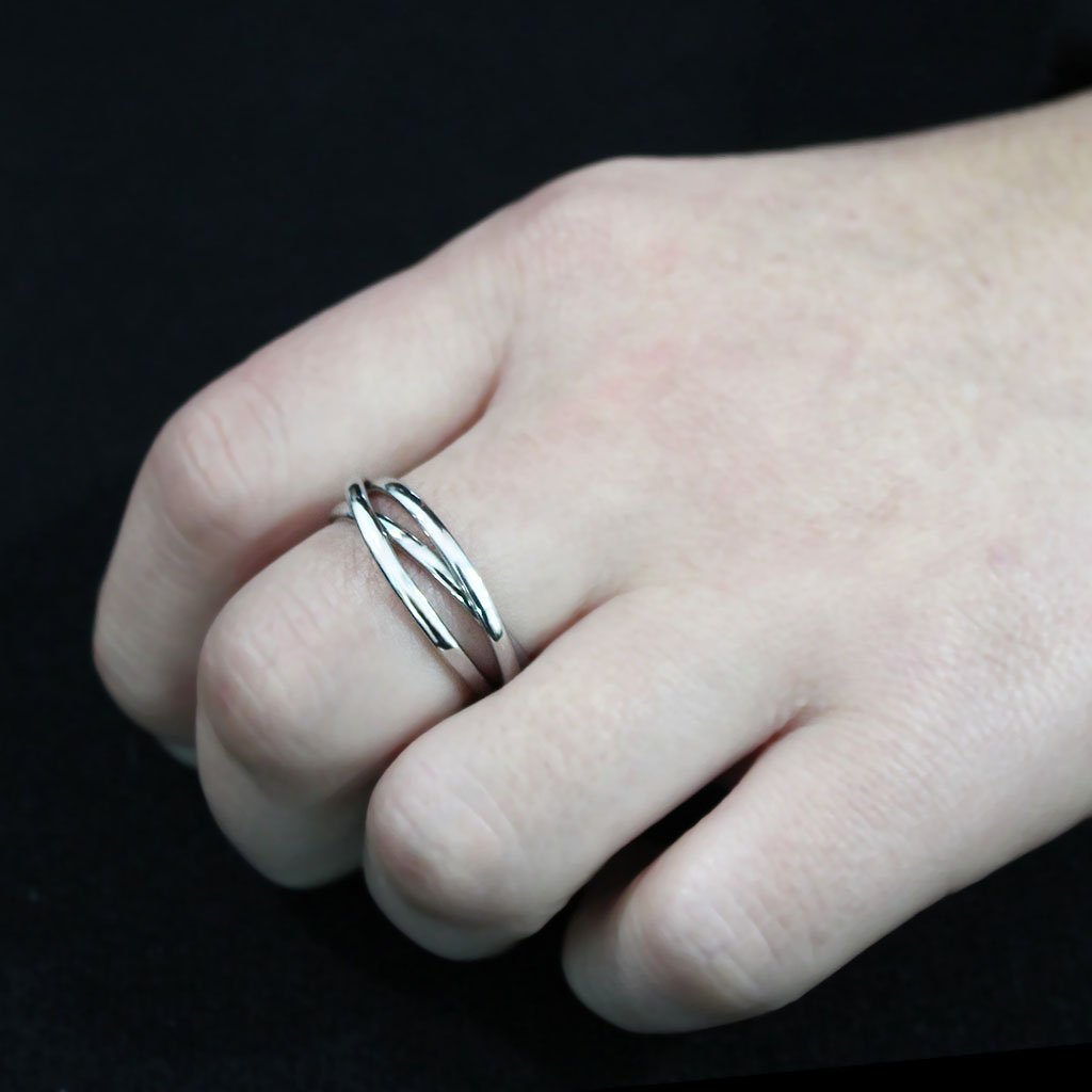 CJ3743 Wholesale Women's Stainless Steel Interlocking Ring