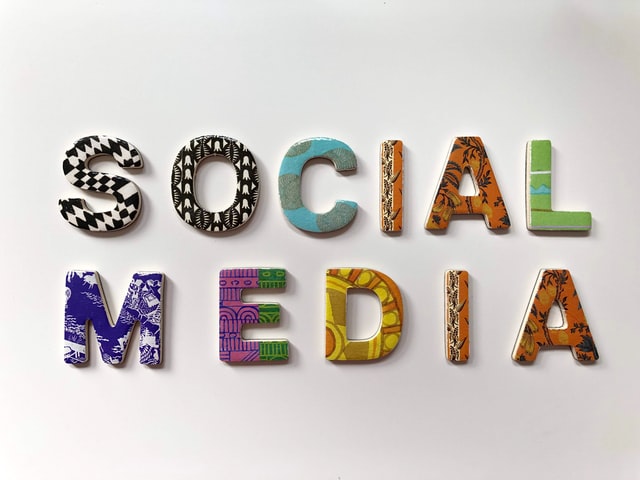 4 Ways to Use Social Media to Boost Jewelry Sales