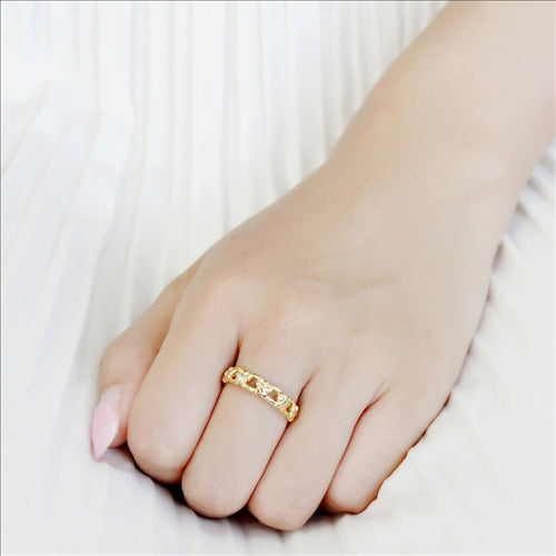 CJE3629 Wholesale Women&#39;s Stainless Steel IP Gold Top Grade Crystal Clear Infinite Daisy Ring